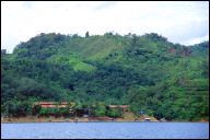 KCH_Iban_Longhouses_on_the_shores_of_Batang_Ai_Reservoir2_b.jpg