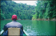 KCH_Sarawak_Longboat_trip_on_a_jungle_river2_b.jpg